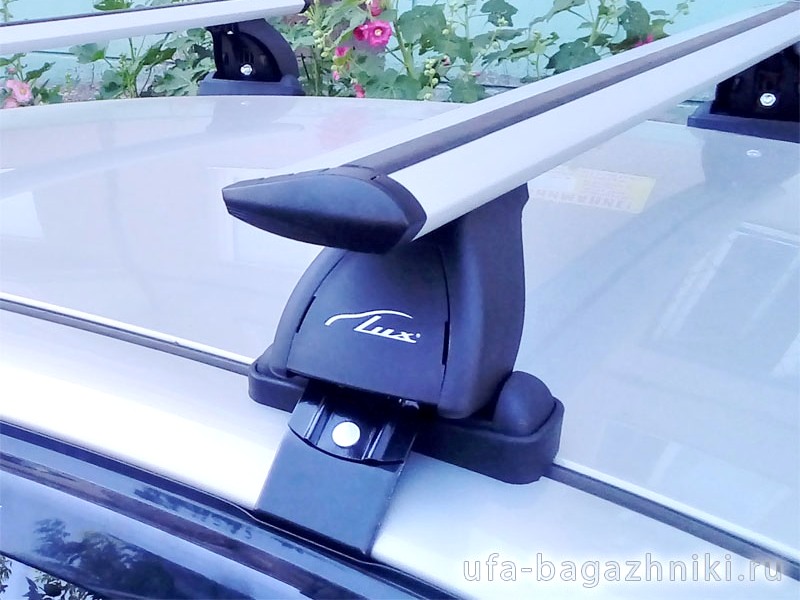Багажник на крышу Kia Rio 3 (c 2011г, sedan / hatchback), Lux, крыловидные дуги