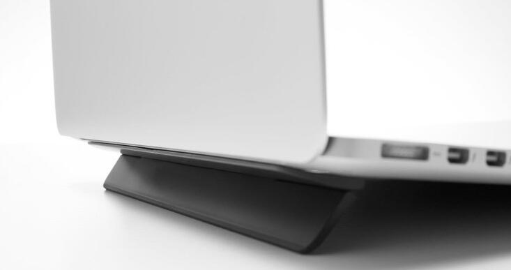 Настольная подставка Kickflip для Apple MacBook 12"-15"