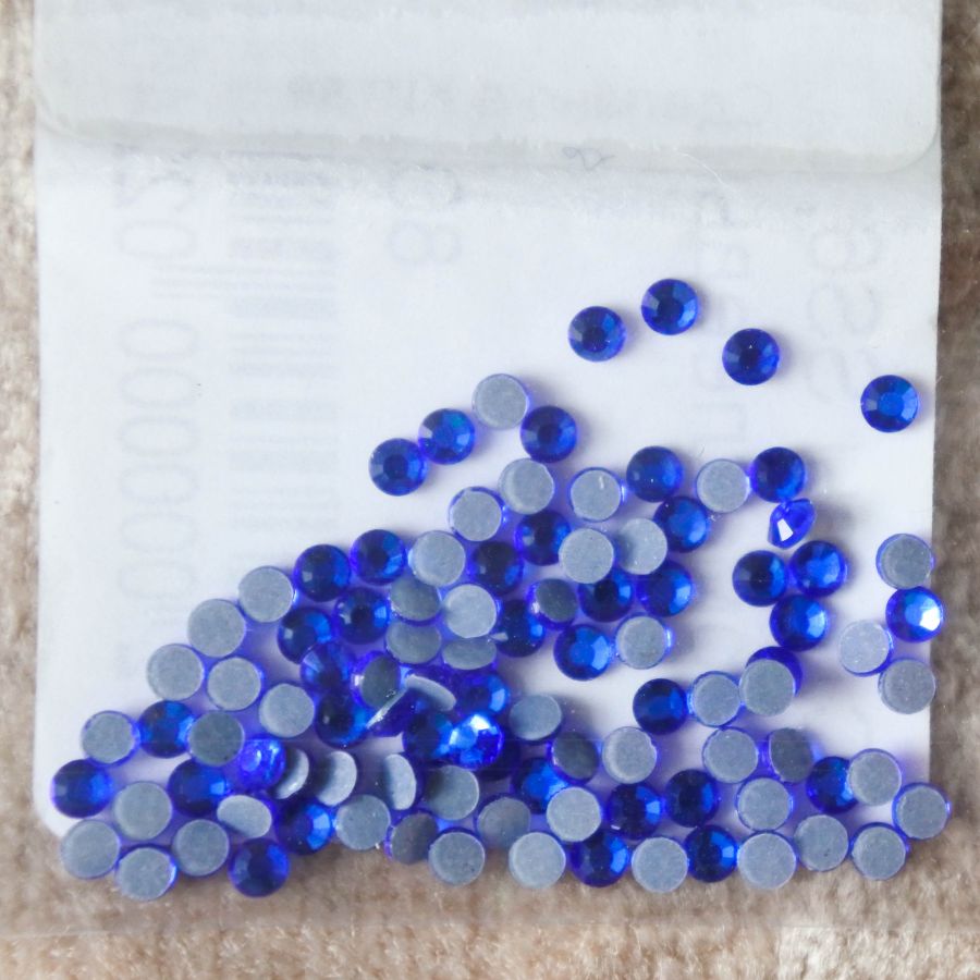 Стразы стеклянные клеевые, цвет Синий, SS6, 100 шт/упак