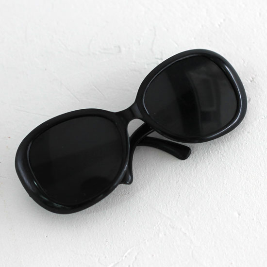 Кукольный аксессуар - очки солнцезащитные черные, 8 см