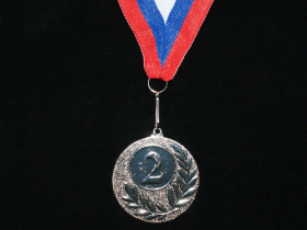 Медаль с лентой "Россия" 2 место СЕРЕБРО 50 мм