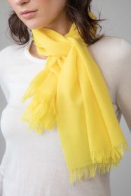легкий тонкорунный экстра широкий шарф, ярко-желтый цвет, VIBRANT YELLOW MERINO 100% шерсть мериноса,   плотность 2