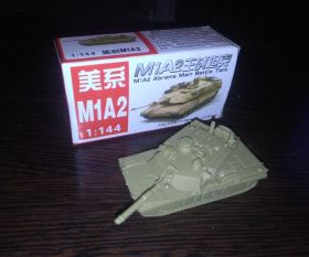 Модель танка  М1А2 Абрамс 1:144