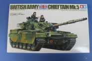 Английский танк Chieftain Mk.5 1960г. с 120-мм пушкой и 3 фигурами