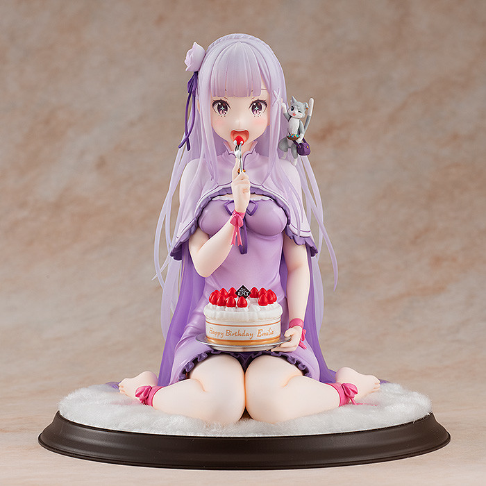 Аниме фигурка Re:ZERO - Эмилия Emilia Birthday Cake Ver.