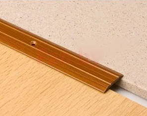 Порог стыкоперекрывающий плоский (профиль алюминиевый с открытой системой крепления) (упаковка с держателем) - А1 бук светлый