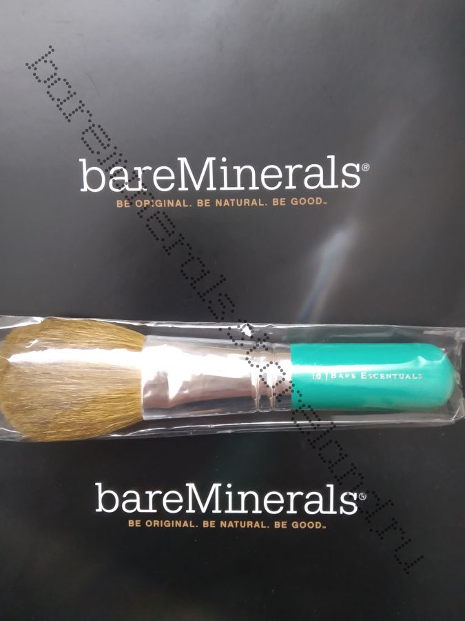 I.D Bare Escentuals Flawless Aplications Face Brush