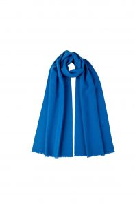 стильный однотонный шарф 100% шерсть мериноса, расцветка Кобальтово -синий ZAFFRE BLUE BRUSHED MERINO, средняя плотность 4