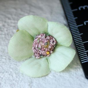 Тканевые цветы зелёный Кукольная миниатюра