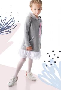 Платье для девочки цвета меланж с белыми и розовыми кружевами