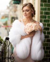 Белая меховая накидка из песца качества luxe Saga Royal