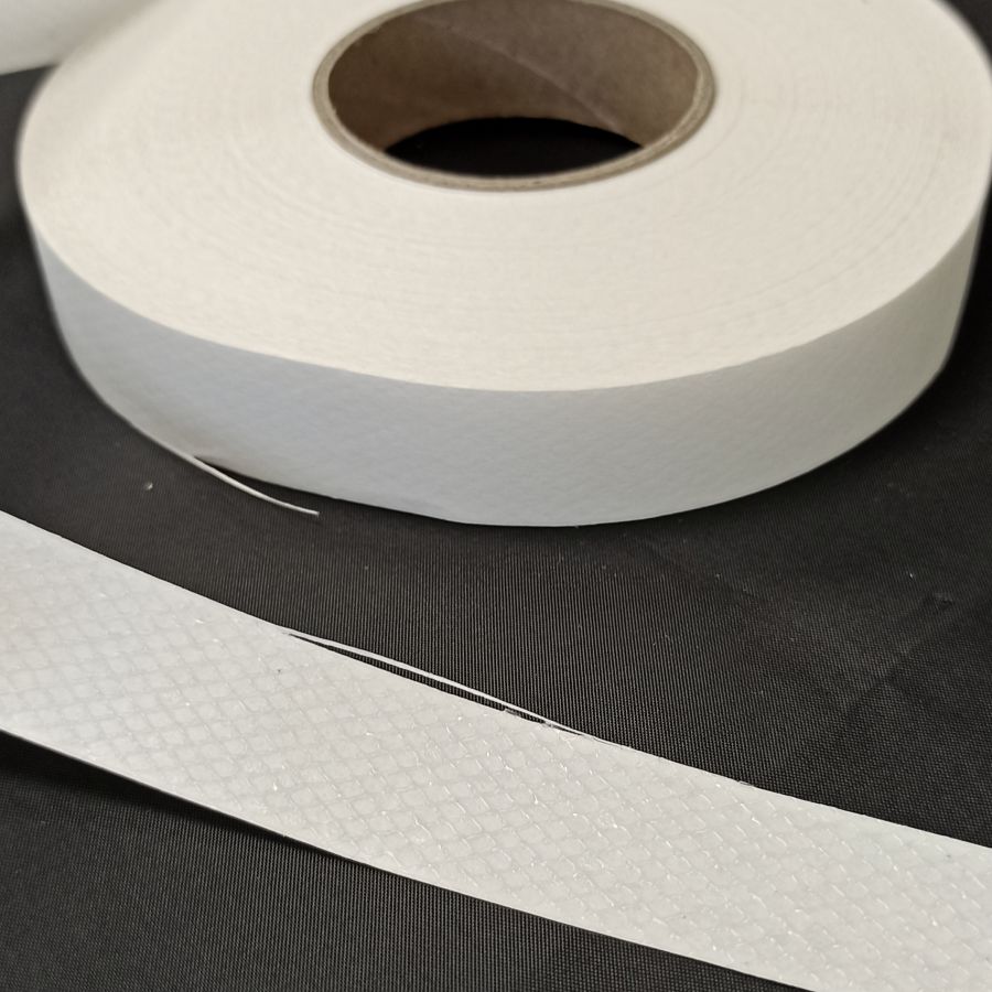 Кромка клеевая на бумажной основе, СК20, ширина 2 см, прозрачная, за упаковку.