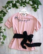 женская розовая футболка