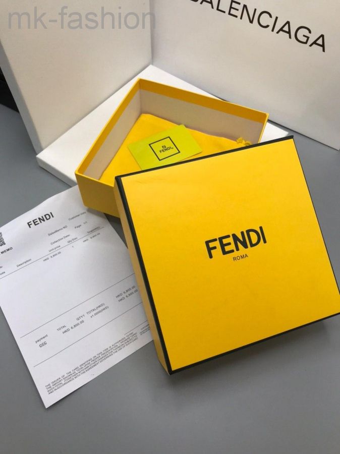 Коробка Fendi для ремня