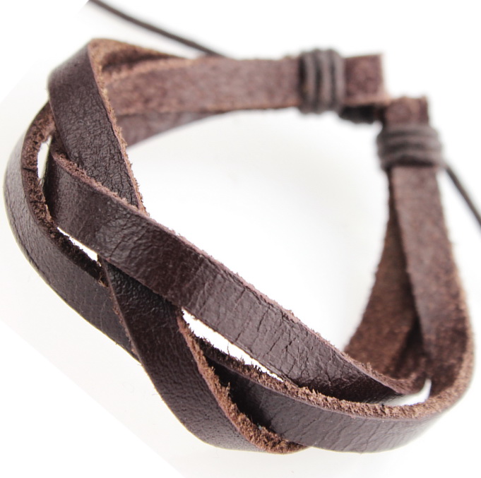 Кожаный браслет из трех коричневых полос