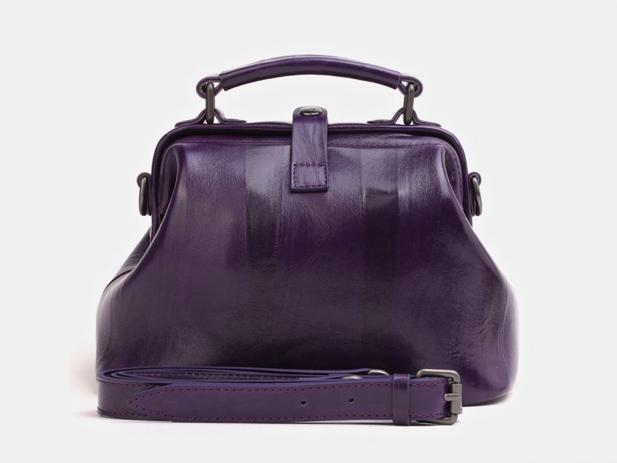 Женская сумка-саквояж из натуральной кожи Alexander-TS "W0013 Violet"