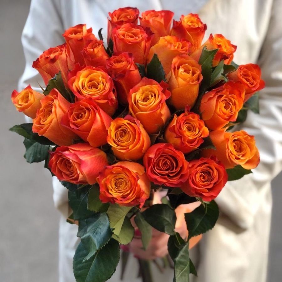 25 роз оранжевых 60 см