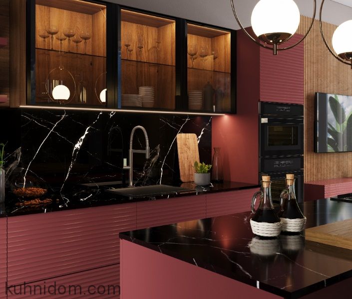 Кухня Onda розовая с витринами
