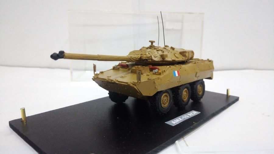 AMX-10 RCR  (1/72)