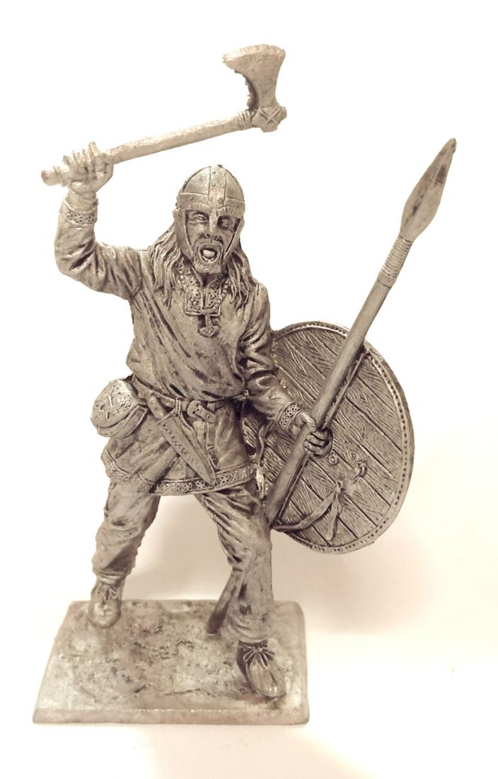 Фигурка Викинг с копьём и топором олово