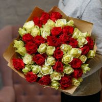 Акция! Букет из 51 красно-белой розы 40 см