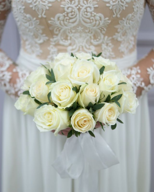 Букет невесты "Белые росы"