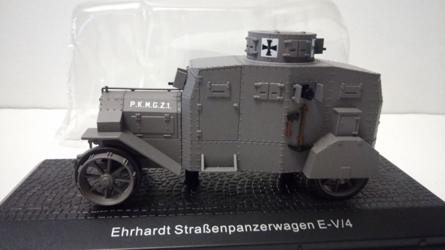 Немецкий броневик Ehrhardt strassenpanzerwagen E-V/4 1919 года  в масштабе 1/43