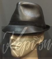 Шляпа кожаная комон черная