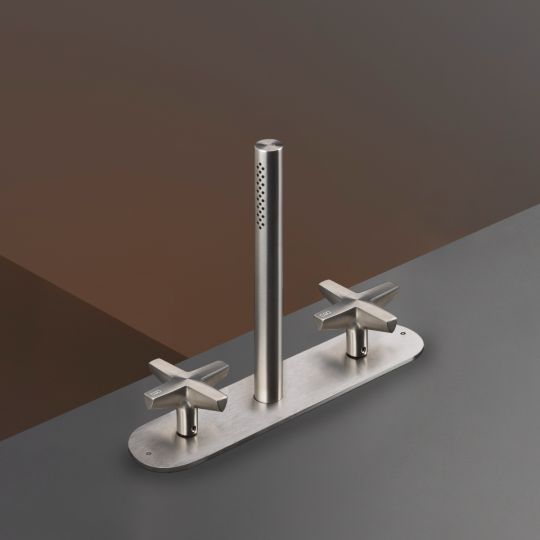 Фото Встраиваемый прогрессивный смеситель для ванны Cea Design CROSS CRX28 с душем