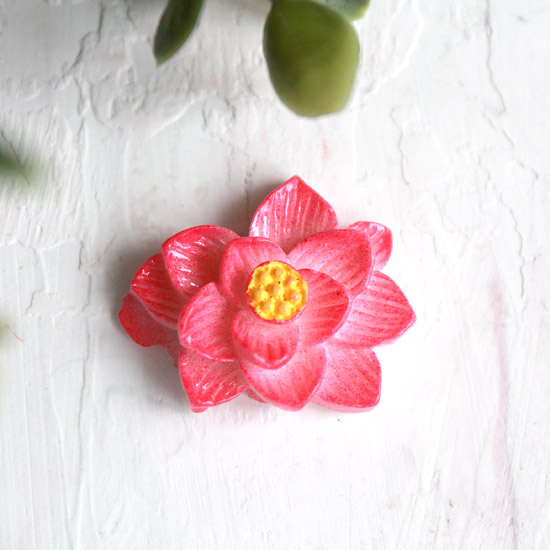 Кукольная миниатюра - Кабошон цветок Лотоса, 2.7 см