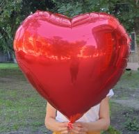 Большой шар сердце красное