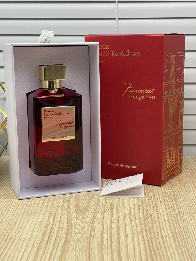 Maison Francis Kurkdjian "Baccarat Rouge 540 Extrait De Parfum" 200мл (унисекс)