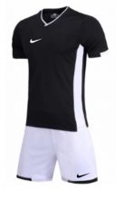 Форма футбольная комплект Nike Striker IV  2022 Черная