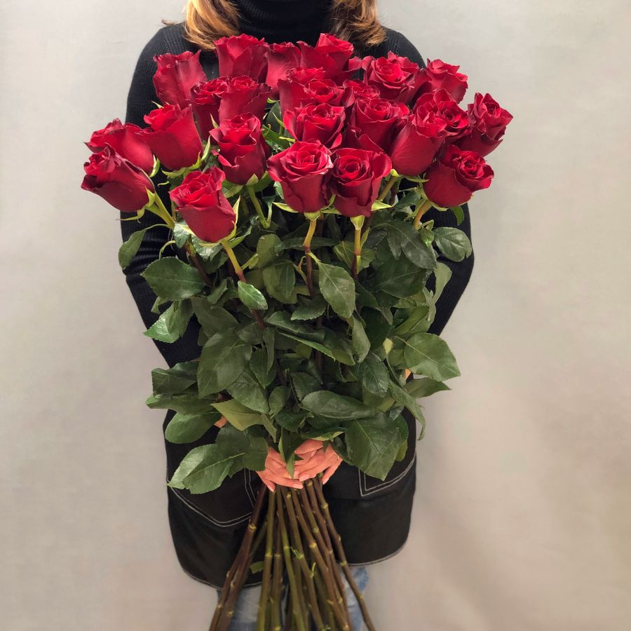Роза Эквадор 110 см (высокая) от 11 шт