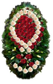 Фото Венок на похороны из живых цветов #1 красные и белые розы
