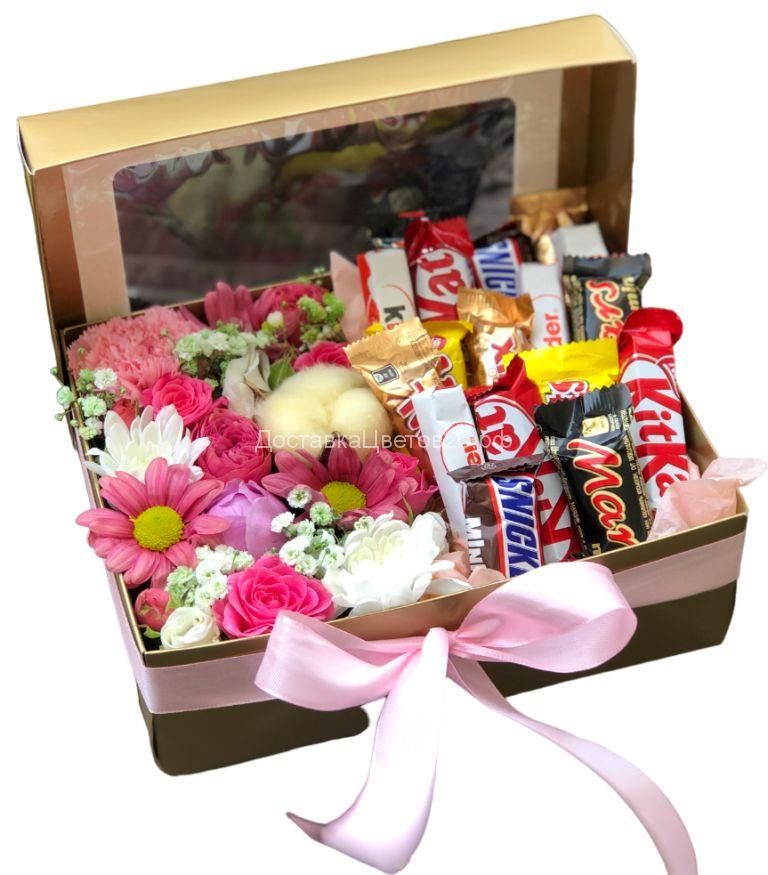 Коробка-сюрприз "Цветы и шоколад"