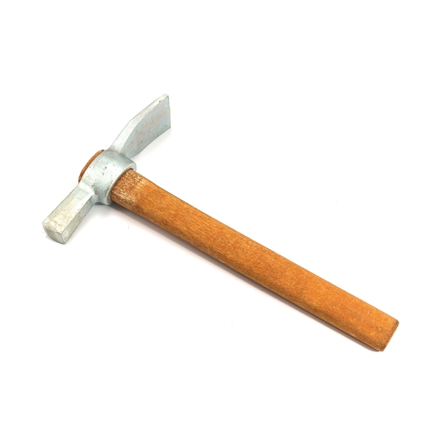 МКИ-2 Молоток-кирочка 700 гр с деревянной ручкой