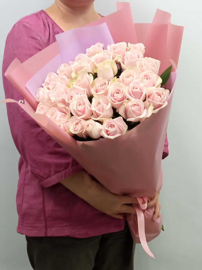 31 нежно-розовая роза 60см