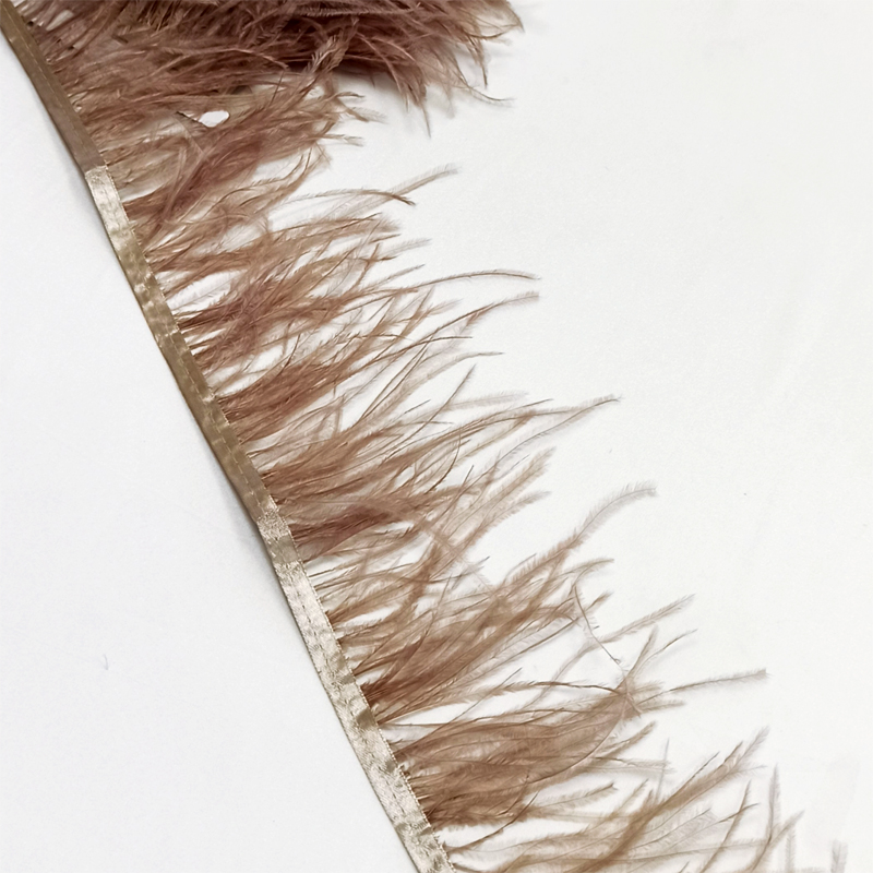 Перья страусиные, лента с перьями, шириной 12-17 см, PSL046-15, перья бежевые, нарезаем от 0,5 м