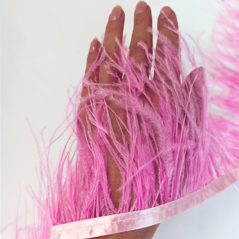 Перья розовые, декоративная лента, шириной 12-17 см, PS022-15, цвет розовый, нарезаем от 0,5 м