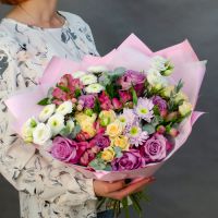 Букет с розами и эустомой "Романтический лиловый"