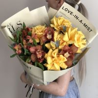 Букет из вывернутых wow-роз, орхидей и альстромерий
