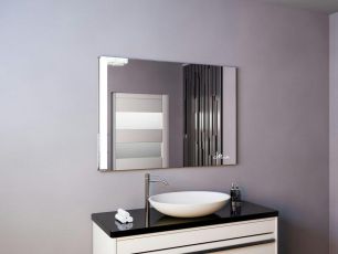 Зеркало с подсветкой настенное в ванную Vesta