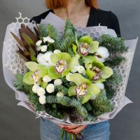 Зимний букет с орхидеей и нобилисом "Зимний вихрь"