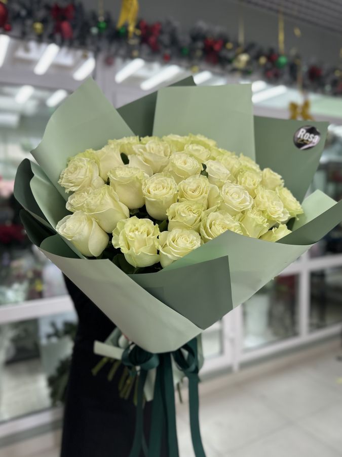 Букет из 35 Эквадорских роз Mondial (60см)