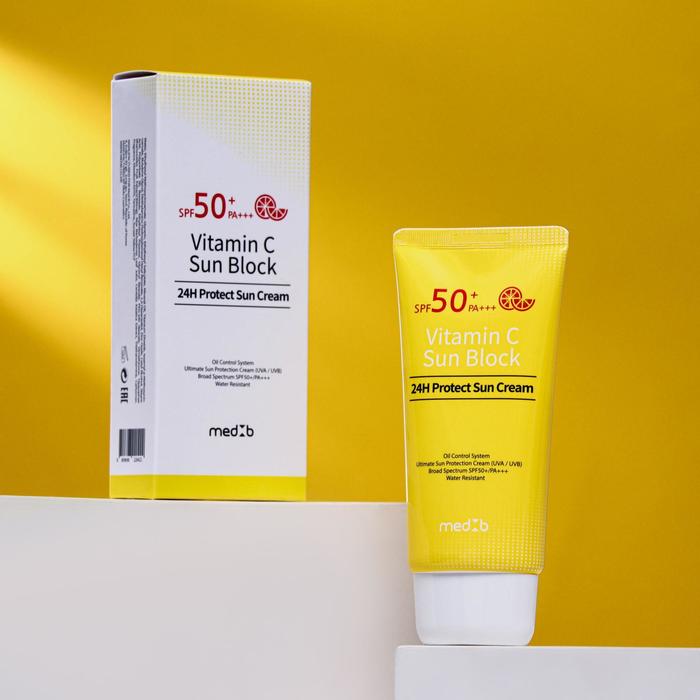 Солнцезащитный крем "Med B", с витамином С, SPF 50