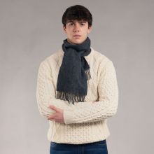 шарф шотландский теплый  100% шерсть , расцветка Угольно-чёрный  Charcoal Plain Coloured Lambswool Scarf